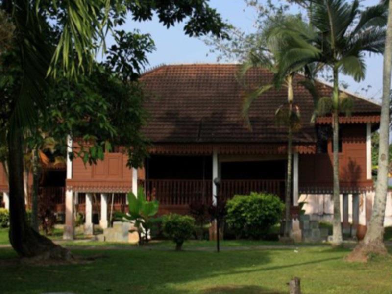 Green Village Pasir Salak Eco River Resort Kampung Gajah  外观 照片